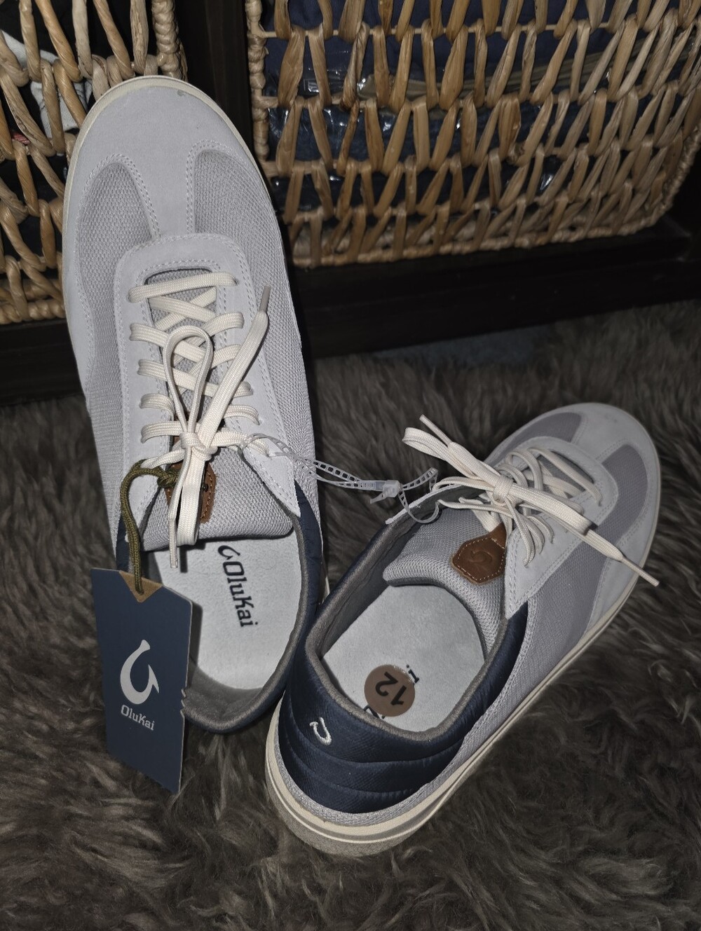 NWT OluKai Men’s Gray & Navy Suede/ Textile Casual Lace-Up Sneakers